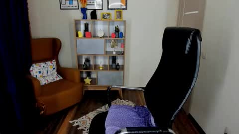 Fran online show from October 2025 02:50:01 PM