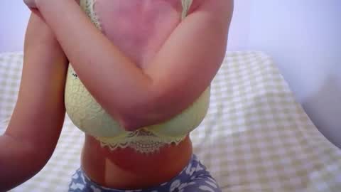 franceskcaa online show from November 2025 05:43:02 AM