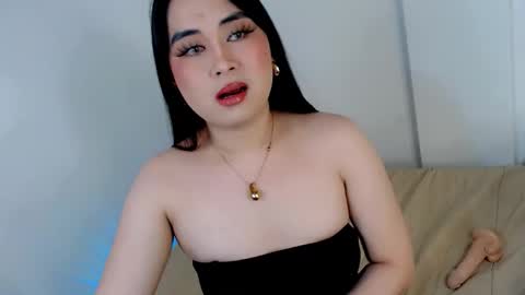 LOVE online show from October 2025 08:33:01 AM