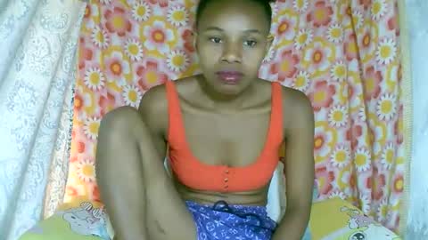 Snapshot of franciefrancie chatting on November 2025 06:56:02 AM francilla online show from November 2025 06:56:02 AM