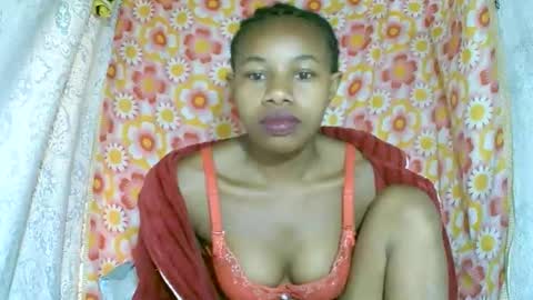 Snapshot of franciefrancie chatting on November 2025 02:56:02 AM francilla online show from November 2025 02:56:02 AM