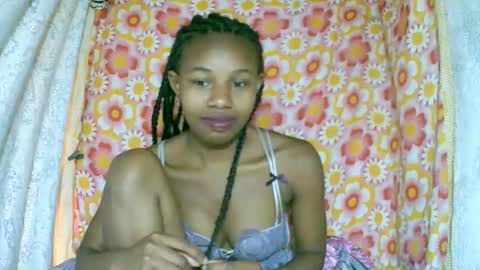 Snapshot of franciefrancie chatting on November 2025 08:03:01 AM francilla online show from November 2025 08:03:01 AM