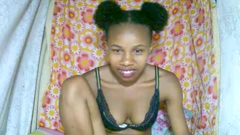 Snapshot of franciefrancie chatting on November 2025 03:18:02 PM francilla online show from November 2025 03:18:02 PM