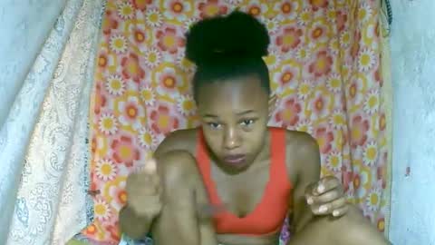 Snapshot of franciefrancie chatting on November 2025 06:13:01 AM francilla online show from November 2025 06:13:01 AM