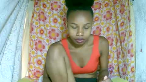 Snapshot of franciefrancie chatting on November 2025 07:08:01 AM francilla online show from November 2025 07:08:01 AM