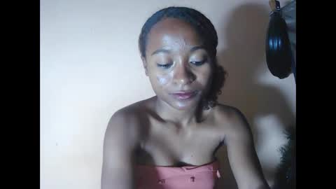 Snapshot of francine925426 chatting on November 2025 04:40:02 PM francine925426 online show from November 2025 04:40:02 PM