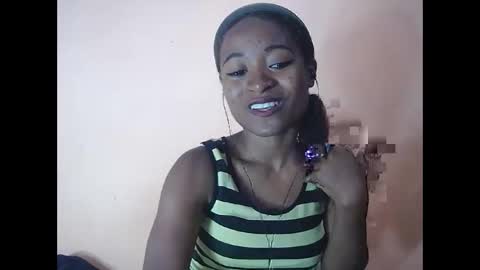 Snapshot of francine925426 chatting on November 2025 08:44:01 AM francine925426 online show from November 2025 08:44:01 AM