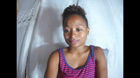 Snapshot of francine925426 chatting on November 2025 05:36:02 PM francine925426 online show from November 2025 05:36:02 PM