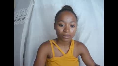 Snapshot of francine925426 chatting on December 2025 09:14:01 AM francine925426 online show from December 2025 09:14:01 AM