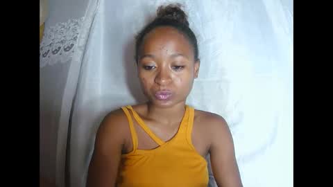 Snapshot of francine925426 chatting on December 2025 06:32:01 AM francine925426 online show from December 2025 06:32:01 AM