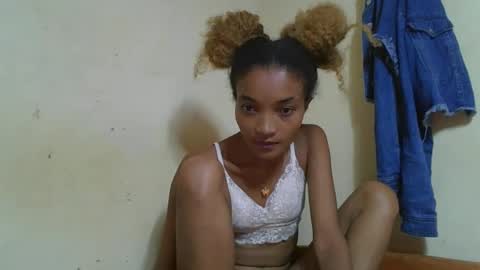 Francinoli online show from April 2026 03:44:02 AM