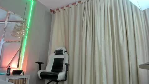 francis_20 online show from March 2026 01:07:02 PM