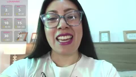 Snapshot of francisca_vera chatting on June 2026 06:54:01 PM francisca_vera online show from June 2026 06:54:01 PM