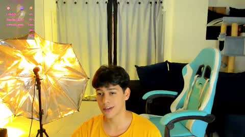 Snapshot of franco_rizzo01 chatting on November 2025 10:25:02 PM frank online show from November 2025 10:25:02 PM