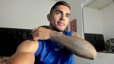 Snapshot of franco_ruiz_ chatting on December 2024 01:10:01 AM franco online show from December 2024 01:10:01 AM