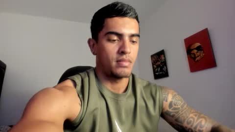 Snapshot of franco_ruiz_ chatting on October 2025 12:58:01 AM franco online show from October 2025 12:58:01 AM