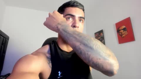 Snapshot of franco_ruiz_ chatting on October 2025 01:19:01 AM franco online show from October 2025 01:19:01 AM