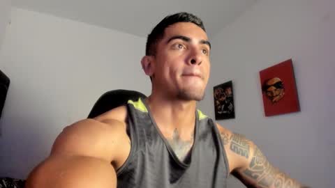 Snapshot of franco_ruiz_ chatting on December 2025 12:26:02 AM franco online show from December 2025 12:26:02 AM