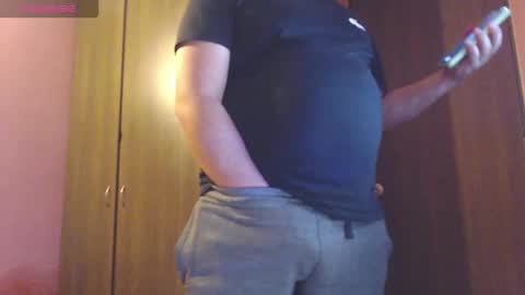 Snapshot of francoisroy chatting on February 2026 02:20:02 AM Juan online show from February 2026 02:20:02 AM