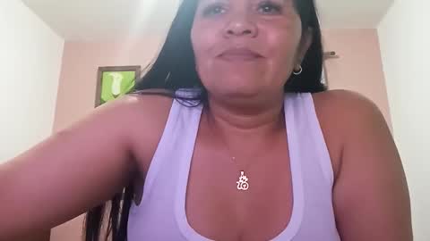 Snapshot of francy_froz chatting on December 2024 04:01:02 AM francy froz online show from December 2024 04:01:02 AM