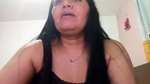 Snapshot of francy_froz chatting on January 2025 01:38:01 AM francy froz online show from January 2025 01:38:01 AM