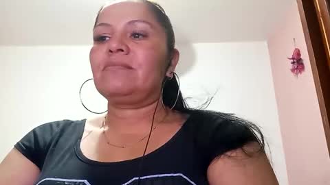 Snapshot of francy_froz chatting on February 2025 02:47:02 AM francy froz online show from February 2025 02:47:02 AM