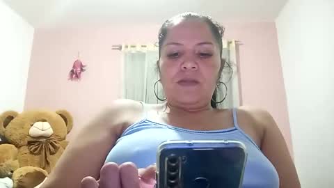 Snapshot of francy_froz chatting on March 2025 01:25:02 AM francy froz online show from March 2025 01:25:02 AM