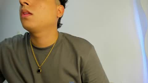 Snapshot of frank_castiglioni chatting on March 2025 02:02:02 PM Castiglioni online show from March 2025 02:02:02 PM