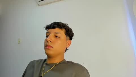 Snapshot of frank_castiglioni chatting on March 2025 05:05:01 PM Castiglioni online show from March 2025 05:05:01 PM