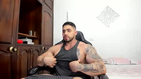 Snapshot of frank_foxx1 chatting on June 2026 04:17:02 AM frank_foxx1 online show from June 2026 04:17:02 AM