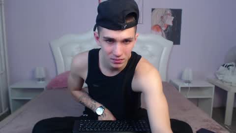 Frank online show from December 2024 05:42:01 AM