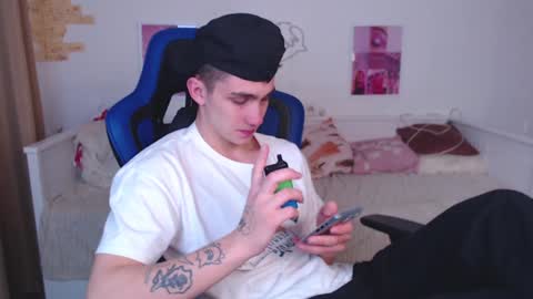 Frank online show from January 2025 02:48:01 AM