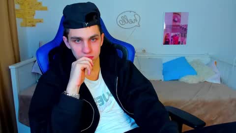 Frank online show from March 2025 09:07:02 AM