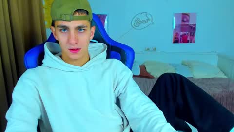 Frank online show from September 2025 04:58:01 AM