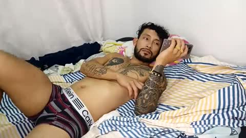 frankdanielsmolano online show from June 2026 04:45:01 AM