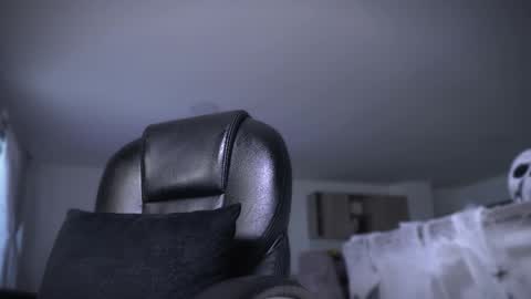 Frank Farrell. Hey remember to give me a thumbs up Ty online show from October 2025 10:04:01 PM