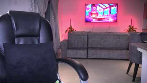 Frank Farrell. Hey remember to give me a thumbs up Ty online show from February 2026 03:25:01 AM