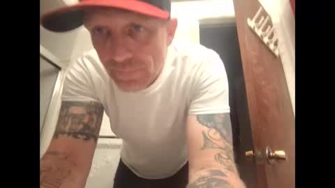 Snapshot of frankieblueeyes4u chatting on April 2026 09:35:02 AM Famous Blue Eyes online show from April 2026 09:35:02 AM