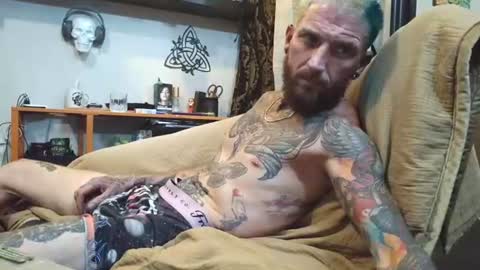 Snapshot of frankiedray chatting on June 2026 04:28:02 AM Frankie DRay LikeFollowShareBuild online show from June 2026 04:28:02 AM