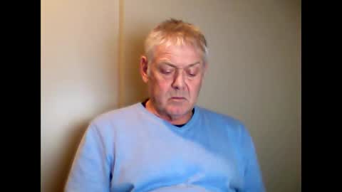 frannkboy61 online show from April 2026 06:35:01 PM