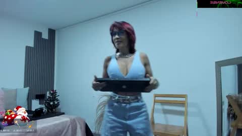 Fransheska online show from December 2025 07:53:02 PM