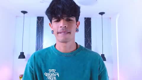 Snapshot of franvill_trato chatting on November 2025 12:22:02 AM Franvill trato online show from November 2025 12:22:02 AM