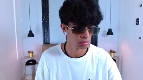 Snapshot of franvill_trato chatting on November 2025 07:56:01 PM Franvill trato online show from November 2025 07:56:01 PM