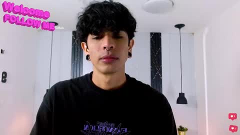 Snapshot of franvill_trato chatting on December 2025 07:22:01 PM Franvill trato online show from December 2025 07:22:01 PM