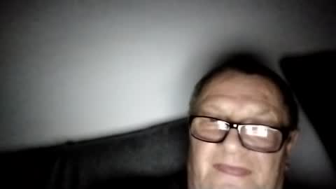 Snapshot of frauenfeind1 chatting on December 2024 07:28:01 AM Wolfi online show from December 2024 07:28:01 AM