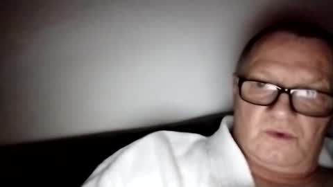 Snapshot of frauenfeind1 chatting on December 2024 05:29:02 PM Wolfi online show from December 2024 05:29:02 PM