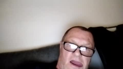 Snapshot of frauenfeind1 chatting on March 2025 10:22:02 AM Wolfi online show from March 2025 10:22:02 AM