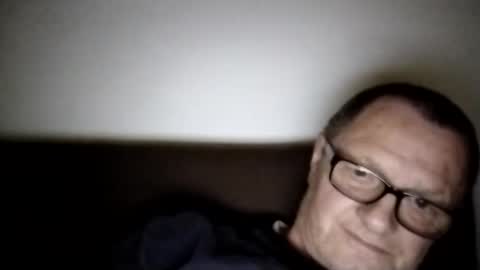 Snapshot of frauenfeind1 chatting on October 2025 11:42:01 AM Wolfi online show from October 2025 11:42:01 AM