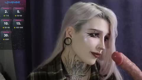 Snapshot of fraulein_mooon chatting on December 2024 05:40:02 AM Asya UwU online show from December 2024 05:40:02 AM