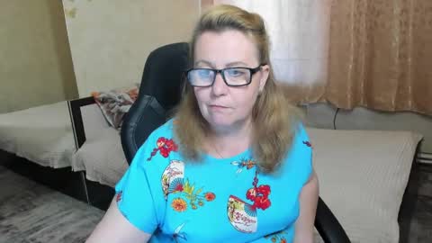 Snapshot of fraumartha chatting on May 2026 12:54:01 PM FrauMartha online show from May 2026 12:54:01 PM